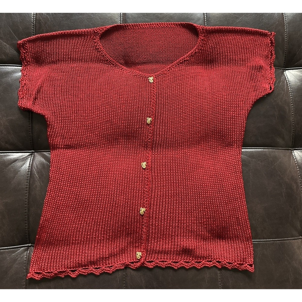 Open Knit Short Sleeve V-Neck Red Top Gold Jester Button Scalloped Edging Pretty